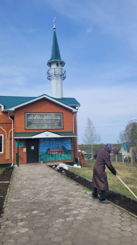 Очистка территории мечети