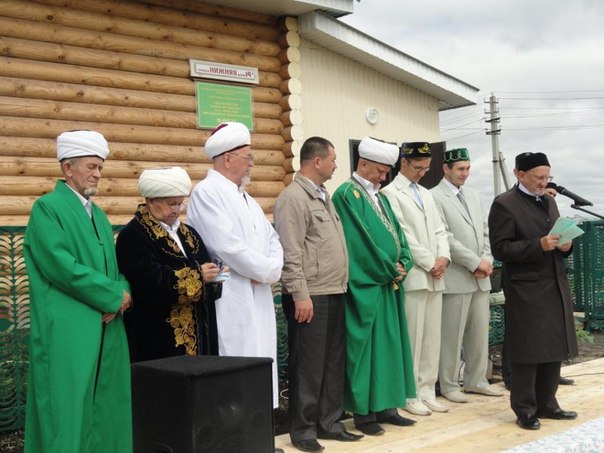 Погода в татарских сугутах. Татарские Сугуты мечеть. Деревня татарские Сугуты Батыревский район Чувашии. Население деревни татарские Сугуты.