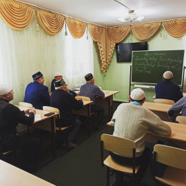 В медресе "Гулистан" проходят плановые курсы повышения квалификации для муаззинов приходов