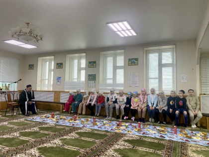 В мечети «Тау Башы» при ДУМ ЧР села Урмаево прошёл праздник для детей