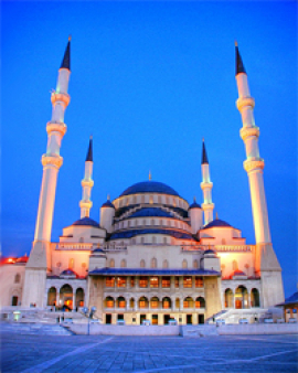Выступление Т. Таджутдина из главной мечети Анкары транслировалось в 850 мечетях Турции.