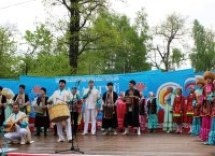 Сайт г. Чебоксары: В Чебоксарах отметили татарский праздник «Сабантуй».