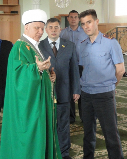 Министр посетил Соборную мечеть